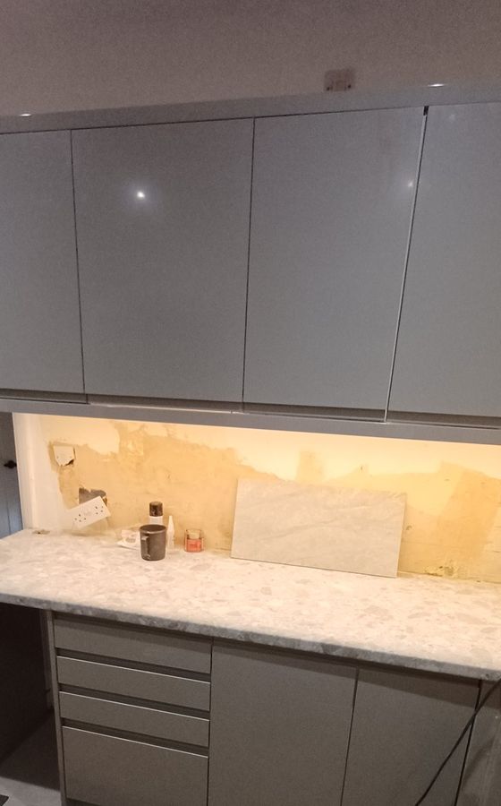 Kitchen fitted by MeNext